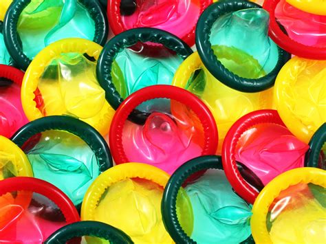 Tongue Condoms: What They Are and How to Use Them